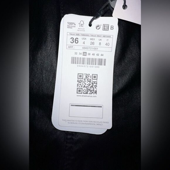 NWT Stradivarius coated push up jean in black, size 4 - Picture 8 of 16